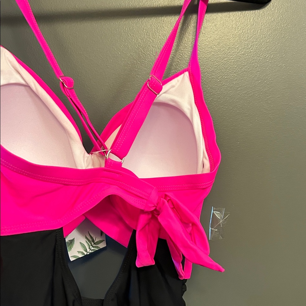 EoMenie Pink and Black One Piece Swimsuit NWT - Picture 6 of 8